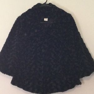 CBOS DISTRIBUTION …….NWT, FAUX FUR JACKET